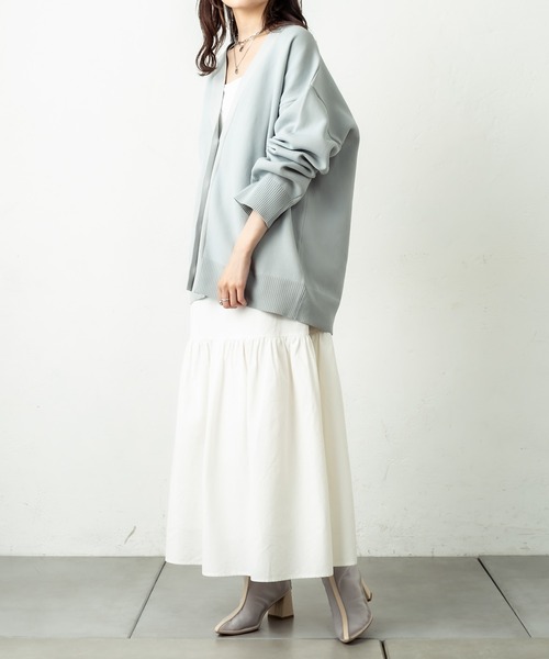 mystic(ミスティック)の「LOW切替キャミワンピース(ワンピース・レディース・オフホワイト/ブラック/ブルー・FREE)」の2枚目の写真