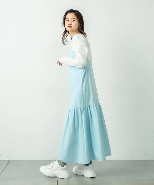 mystic(ミスティック)の「LOW切替キャミワンピース(ワンピース・レディース・オフホワイト/ブラック/ブルー・FREE)」の7枚目の写真