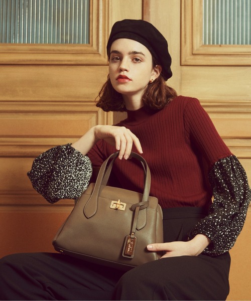 SALON de RUBAN（サロンドルヴァン）の「【SALON de RUBAN / サロン ド ルヴァン】 バンブー留め具 ハンドバッグ（ハンドバッグ・レディース・ブラック/アイボリー/ベージュ/グリーン/レッド/ダークグレー/ライトグレー/イエロー/ミント/ラベンダー/その他1/ピンク/パイソン・FREE）」の4枚目の写真