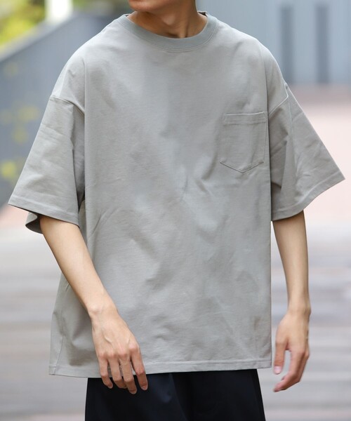 FREAK'S STORE（フリークスストア）の「WEB限定 STORATECH/ストラテック 超高機能素材 ビッグシルエットTシャツ/USAコットン/抗菌/防臭/制菌/UVカット/接触冷感/吸水速乾/サスティナブル（Tシャツ/カットソー・メンズ・ホワイト/ブラック/ダークグリーン/サックスブルー/グレイッシュベージュ・SMALL/MEDIUM/LARGE/X-LARGE）」の8枚目の写真