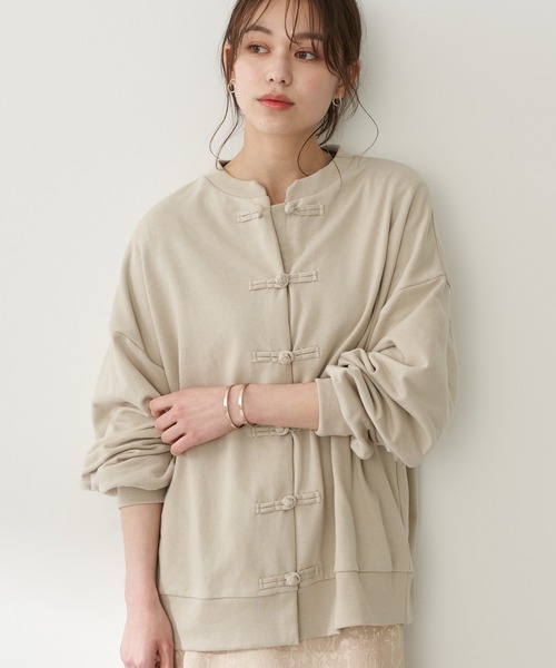 earth music&ecology（アースミュージックアンドエコロジー）の「【WEB限定】チャイナボタンスエットカーディガン ＊（カーディガン/ボレロ・レディース・チャコールグレー/アイボリー/ライトベージュ・FREE）」の3枚目の写真