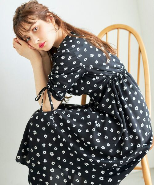 MAJESTIC LEGON（マジェスティックレゴン）の「レディパターンワンピース（ワンピース・レディース・ホワイト系その他2/グリーン系その他/ブラック系その他/ブルー系その他2・SMALL/MEDIUM）」の7枚目の写真