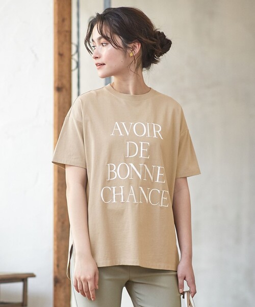 ANY SIS(エニィスィス)の「【L'aube】BIGロゴ Tシャツ(Tシャツ/カットソー・レディース・ホワイト系/ブラック系/黄土色系・4)」の1枚目の写真