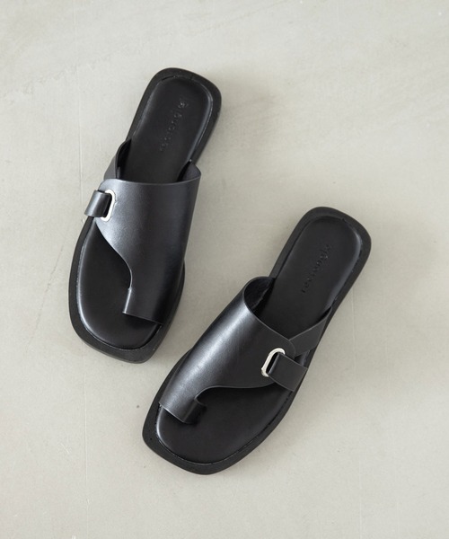 rectangle（レクタングル）の「フラットトングサンダル（サンダル・レディース・ブラック/ブラウン/アイボリー・SMALL/MEDIUM/LARGE）」の3枚目の写真