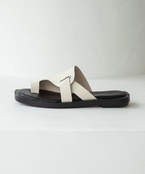 rectangle（レクタングル）の「フラットトングサンダル（サンダル・レディース・ブラック/ブラウン/アイボリー・SMALL/MEDIUM/LARGE）」の10枚目の写真