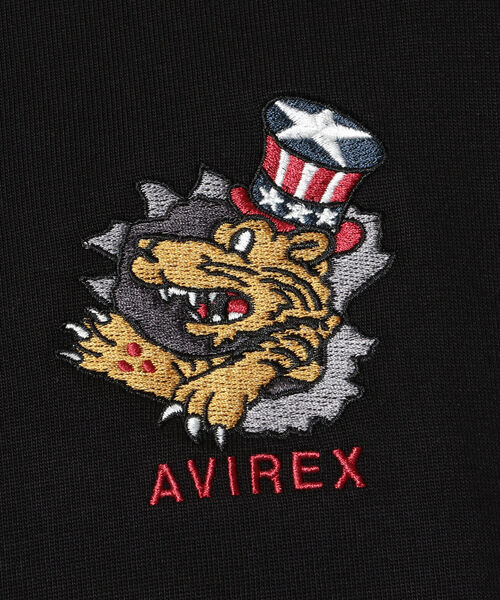 AVIREX（アヴィレックス）の「クルーネック フライングタイガー エンブロイデリー Tシャツ / SS CREW NECK FLYING TIGERS EMBROIDERY T-SHIRT（Tシャツ/カットソー・メンズ・ブラック/バーガンディー/ホワイト/エメラルド・MEDIUM/LARGE/X-LARGE/XX-LARGE）」の13枚目の写真