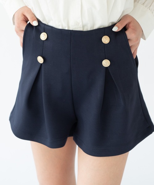 VRIA CHARME（バリアシャルム）の「デザインボタンショートパンツ（その他パンツ・レディース・ブラック/ネイビー・FREE）」の6枚目の写真