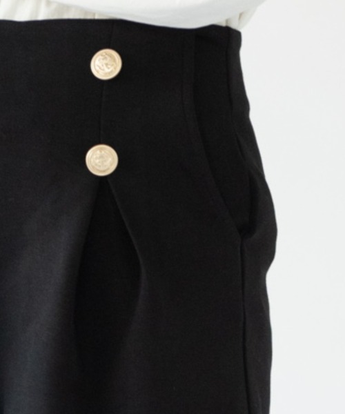 VRIA CHARME（バリアシャルム）の「デザインボタンショートパンツ（その他パンツ・レディース・ブラック/ネイビー・FREE）」の16枚目の写真