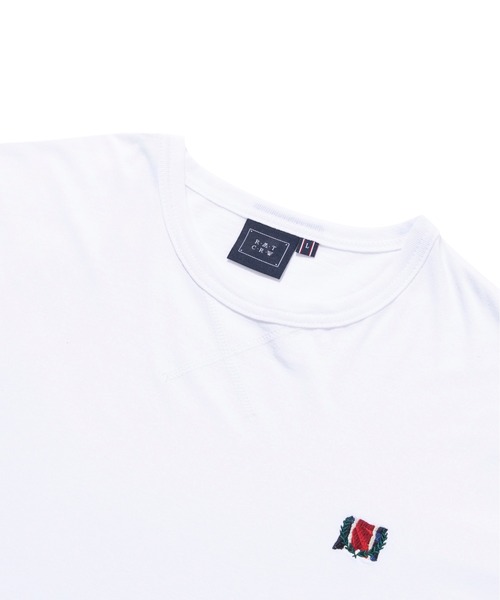 ROMANTIC CROWN(ロマンティッククラウン)の「【ROMANTIC CROWN】CEREMONY FLAG TEE / ロマンティッククラウン セレモニー テープ フラッグ Tシャツ(Tシャツ/カットソー・メンズ・ブラック/ホワイト/アイボリー・SMALL/MEDIUM/X-LARGE/LARGE)」の9枚目の写真