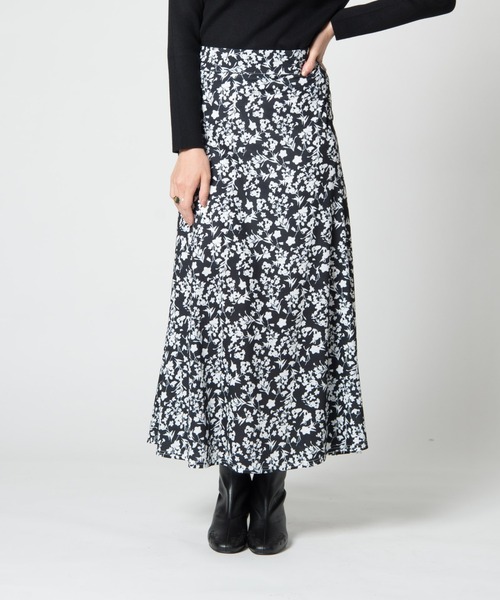 LAYMEE（レイミー）の「Nemophila cut sew skirt / ネモフィラカットソースカート（スカート・レディース・ブラック/ベージュ/ブルー・FREE）」の2枚目の写真