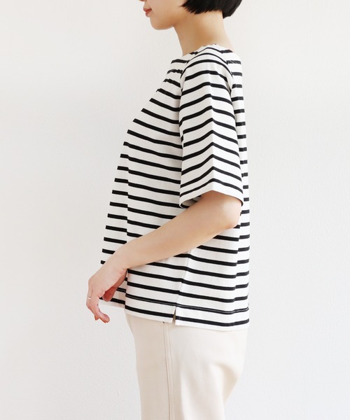 andme(アンドミー)の「コットン半袖ボートネックTシャツ(Tシャツ/カットソー・レディース・ホワイト×ブラック/ベージュ系その他/ブラック/グリーン/ピンク系その他/ピンク/グレイッシュベージュ・M)」の12枚目の写真