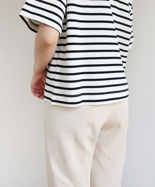 andme(アンドミー)の「コットン半袖ボートネックTシャツ(Tシャツ/カットソー・レディース・ホワイト×ブラック/ベージュ系その他/ブラック/グリーン/ピンク系その他/ピンク/グレイッシュベージュ・M)」の17枚目の写真