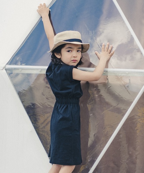 RADCHAP(ラッドチャップ)の「飾りボタンウエストゴムワンピース(ワンピース・キッズ・キャメル/ブラック・100cm/110cm/150cm/140cm/90cm/120cm/130cm)」の5枚目の写真