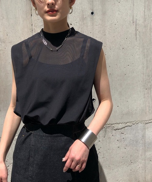 &g'aime（アンジェム）の「【&g'aime】タックショルダーシアートップス（Tシャツ/カットソー・レディース・ブラック/ブルー/モカ・FREE）」の2枚目の写真