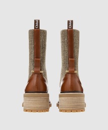 Chloe（クロエ）の「FRANNE / マットカーフスキン ソックス