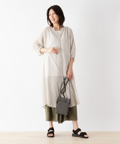 SHOO・LA・RUE（シューラルー）の「◆袖ボリューム綿シフォンワンピース（ワンピース・レディース・ライトブルー/ブラック/オリーブ/オレンジ/ナチュラル/ブラウン系・00）」の15枚目の写真