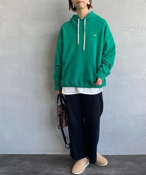 UNIVERSAL OVERALL（ユニバーサルオーバーオール）の「[UNIVERSAL OVERALL/ユニバーサルオーバーオール] 別注 スウェットパーカー（パーカー・レディース・ブラック/イエロー/グリーン/アイボリー・M/L）」の3枚目の写真