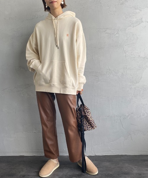 UNIVERSAL OVERALL（ユニバーサルオーバーオール）の「[UNIVERSAL OVERALL/ユニバーサルオーバーオール] 別注 スウェットパーカー（パーカー・レディース・ブラック/イエロー/グリーン/アイボリー・M/L）」の6枚目の写真