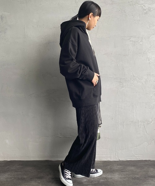 UNIVERSAL OVERALL（ユニバーサルオーバーオール）の「[UNIVERSAL OVERALL/ユニバーサルオーバーオール] 別注 スウェットパーカー（パーカー・レディース・ブラック/イエロー/グリーン/アイボリー・M/L）」の8枚目の写真