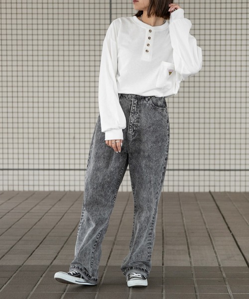 PairPair（ペアペア）の「ワッペン付きヘンリーネックロンT(ユニセックス)（Tシャツ/カットソー・メンズ・オフホワイト/ブルー/グリーン/スミクロ・MEDIUM/LARGE）」の6枚目の写真