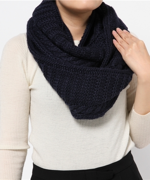 Chico(チコ)の「ケーブルスヌード(ストール/ショール・レディース・グレー/ネイビー/ホワイト・FREE)」の6枚目の写真