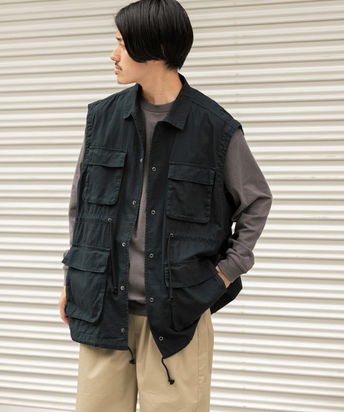 ITEMS URBANRESEARCH（アイテムズ アーバンリサーチ）の「M-65タイプ ベスト（ベスト・メンズ・カーキ/ブラック・MEDIUM/LARGE）」の2枚目の写真