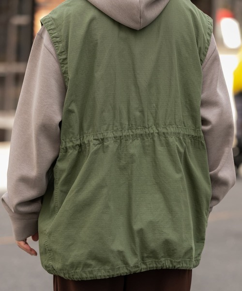 ITEMS URBANRESEARCH（アイテムズ アーバンリサーチ）の「M-65タイプ ベスト（ベスト・メンズ・カーキ/ブラック・MEDIUM/LARGE）」の6枚目の写真