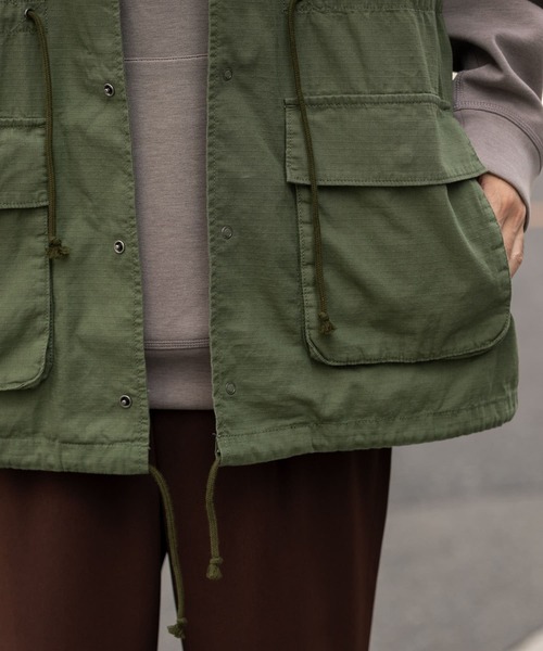 ITEMS URBANRESEARCH（アイテムズ アーバンリサーチ）の「M-65タイプ ベスト（ベスト・メンズ・カーキ/ブラック・MEDIUM/LARGE）」の10枚目の写真