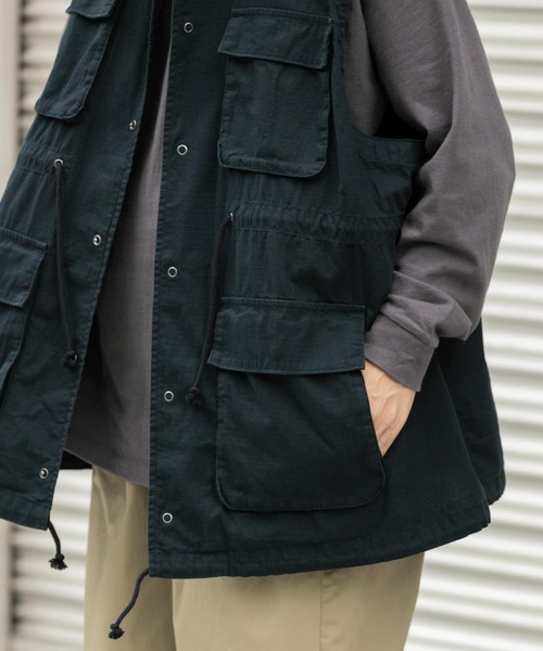 ITEMS URBANRESEARCH（アイテムズ アーバンリサーチ）の「M-65タイプ ベスト（ベスト・メンズ・カーキ/ブラック・MEDIUM/LARGE）」の15枚目の写真