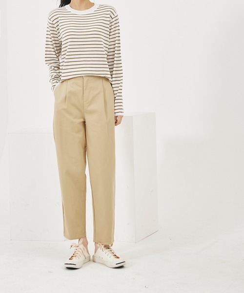 me+em select（ミームセレクト）の「コットンのタック入りテーパードパンツ（その他パンツ・レディース・ブラウン/ベージュ/アイボリー/カーキ/ブラック・FREE）」の9枚目の写真