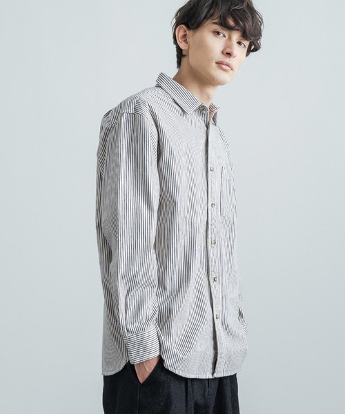 Rocky Monroe(ロッキーモンロー)の「オーバーサイズ ヒッコリーストライプレギュラーカラーロングシャツ(シャツ/ブラウス・メンズ・ホワイト/ネイビー・M/L)」の3枚目の写真