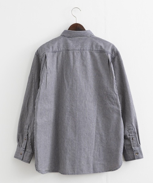 Rocky Monroe(ロッキーモンロー)の「オーバーサイズ ヒッコリーストライプレギュラーカラーロングシャツ(シャツ/ブラウス・メンズ・ホワイト/ネイビー・M/L)」の4枚目の写真