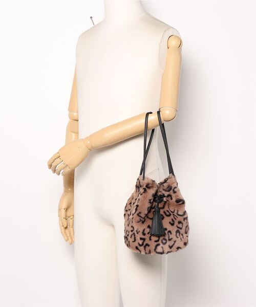 Lugnoncure（ルノンキュール）の「ファー巾着バッグ（エコバッグ/サブバッグ・レディース・オレンジ/ブラウン/ブラック・ﾌﾘ-）」の4枚目の写真