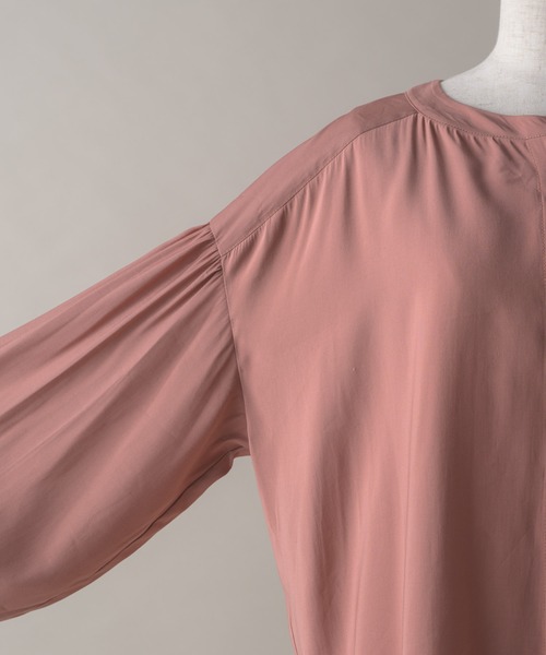 hinari（ヒナリ）の「ボリュームスリーブブラウス（シャツ/ブラウス・レディース・ブラック/ベージュ/テラコッタ・FREE）」の7枚目の写真