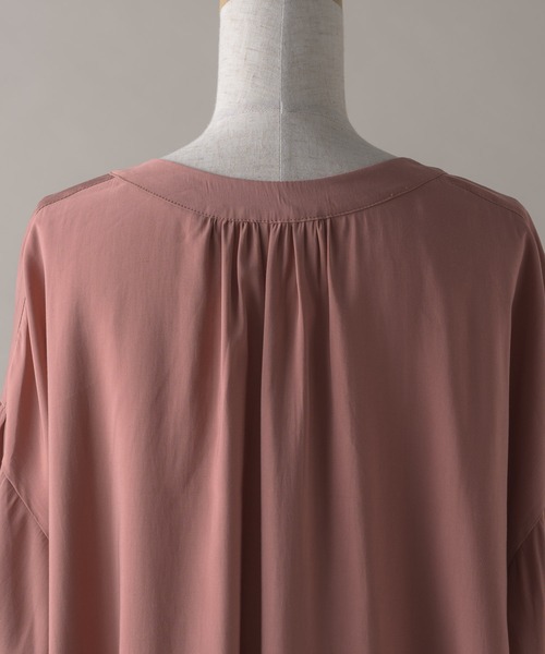 hinari（ヒナリ）の「ボリュームスリーブブラウス（シャツ/ブラウス・レディース・ブラック/ベージュ/テラコッタ・FREE）」の11枚目の写真