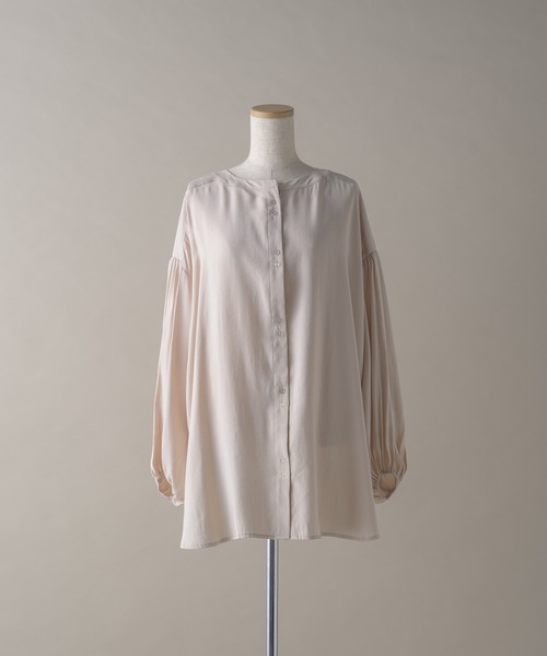 hinari（ヒナリ）の「ボリュームスリーブブラウス（シャツ/ブラウス・レディース・ブラック/ベージュ/テラコッタ・FREE）」の15枚目の写真