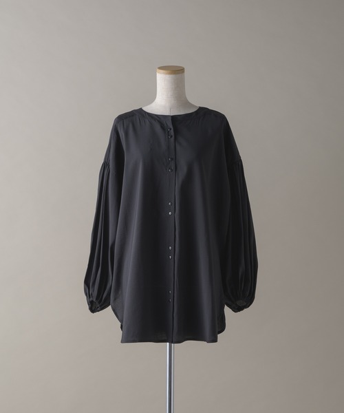 hinari（ヒナリ）の「ボリュームスリーブブラウス（シャツ/ブラウス・レディース・ブラック/ベージュ/テラコッタ・FREE）」の6枚目の写真