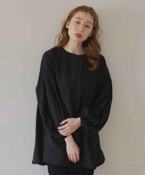 hinari（ヒナリ）の「ボリュームスリーブブラウス（シャツ/ブラウス・レディース・ブラック/ベージュ/テラコッタ・FREE）」の19枚目の写真