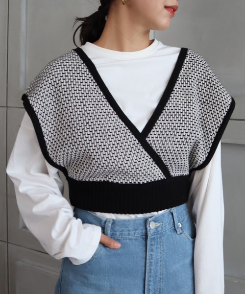moment+(モーメントプラス)の「7G リンクス編みニットビスチェ(ニット/セーター・レディース・ブラック/チャコールグレー/ライトグリーン・FREE)」の1枚目の写真