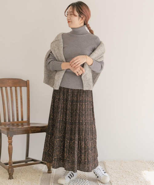 ITEMS URBANRESEARCH(アイテムズ アーバンリサーチ)の「モチモチタートルネックニット(ニット/セーター・レディース・スミクロ/カーキ/グレー/ベージュ・FREE)」の16枚目の写真