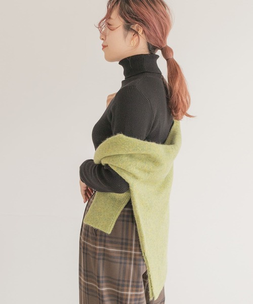 ITEMS URBANRESEARCH(アイテムズ アーバンリサーチ)の「モチモチタートルネックニット(ニット/セーター・レディース・スミクロ/カーキ/グレー/ベージュ・FREE)」の18枚目の写真