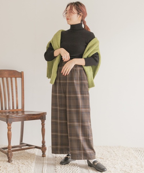 ITEMS URBANRESEARCH(アイテムズ アーバンリサーチ)の「モチモチタートルネックニット(ニット/セーター・レディース・スミクロ/カーキ/グレー/ベージュ・FREE)」の22枚目の写真