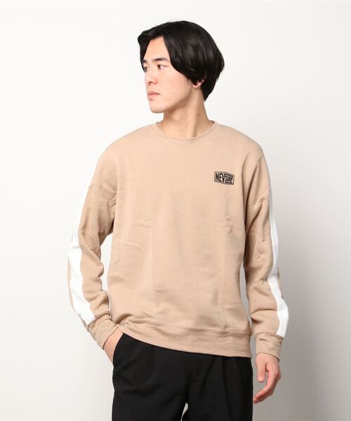 SHISKY（シスキー）の「袖ライン ワンポイント クルーネック トレーナー（スウェット・メンズ・ベージュ/ブラック/オフホワイト・M/L/XL）」の13枚目の写真