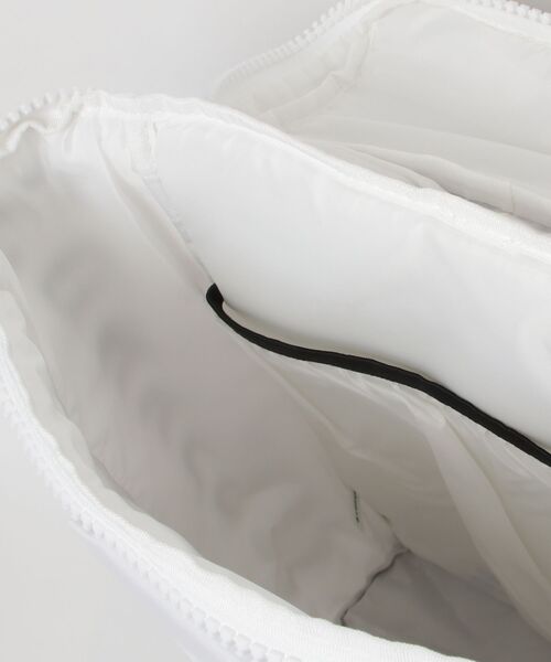 CONVERSE（コンバース）の「【CONVERSE/コンバース】SPC SQUARE DAY PACK/デイバッグ（ショルダーバッグ・レディース・ホワイト・FREE）」の4枚目の写真