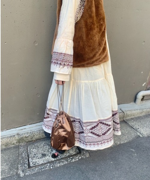 Kastane(カスタネ)の「ラーニー刺繍ドレス(ワンピース・レディース・アイボリー・FREE)」の3枚目の写真