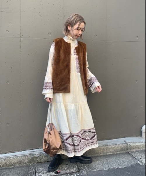 【未使用】　Kastane ラーニー刺繍ドレス　カスタネ　刺繍　ワンピース Kastane（カスタネ）の「ラーニー刺繍ドレス（ワンピース）」 - WEAR