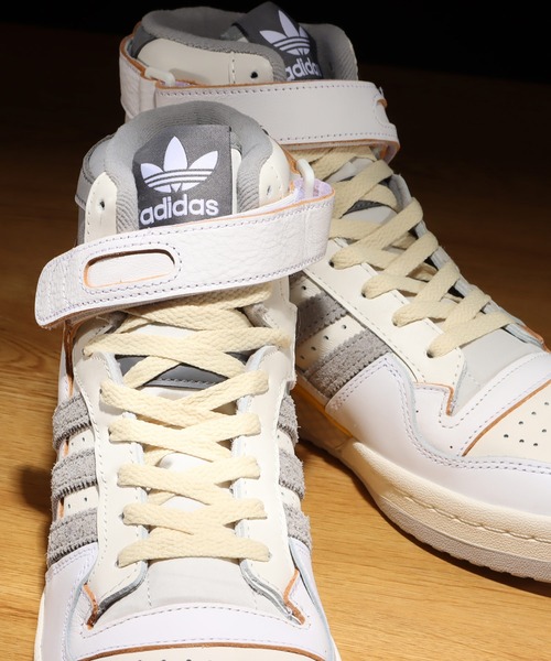 adidas（アディダス）の「adidas FORUM 84 HI / アディダス フォーラム ハイ（スニーカー・メンズ・ホワイト系その他/ホワイト・26.5cm/27.5cm/28.5cm/26.0cm/27.0cm/28.0cm/29.0cm/25.5cm/30.0cm）」の5枚目の写真