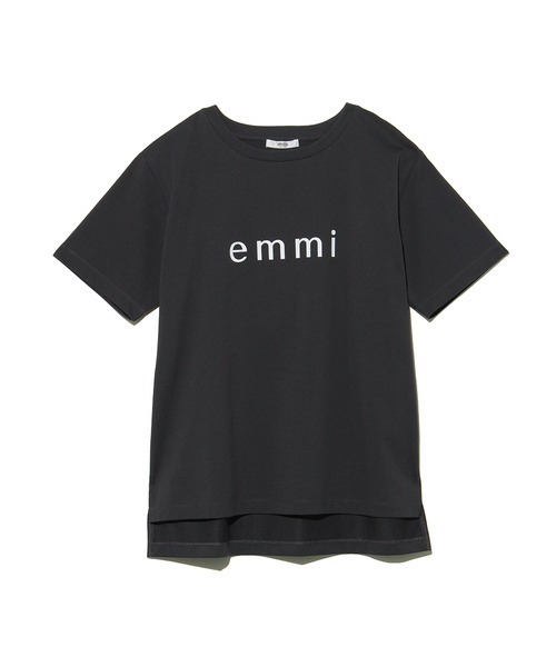 emmi(エミ)の「【emmi yoga】ONLINE限定 ロゴTシャツ(Tシャツ/カットソー・レディース・ホワイト/チャコールグレー/ライトブルー・FREE)」の1枚目の写真