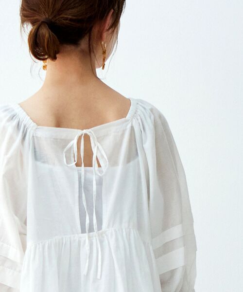 le.coeur blanc（ルクールブラン）の「フラワーレースコットンギャザーブラウス（シャツ/ブラウス・レディース・オフホワイト/ブラック・38）」の8枚目の写真