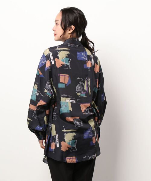 SpRay（スプレイ）の「小物柄　ＢＩＧ　シャツ（シャツ/ブラウス・レディース・ブラック/アイボリー・FREE）」の4枚目の写真